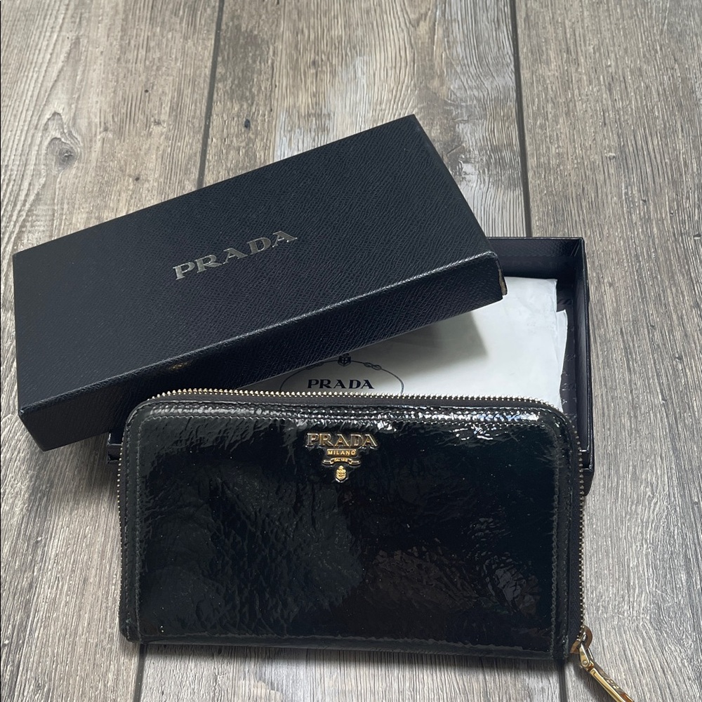 Women Patent Authentic Prada Glossy Black Leather Zip Wallet in Used Condition